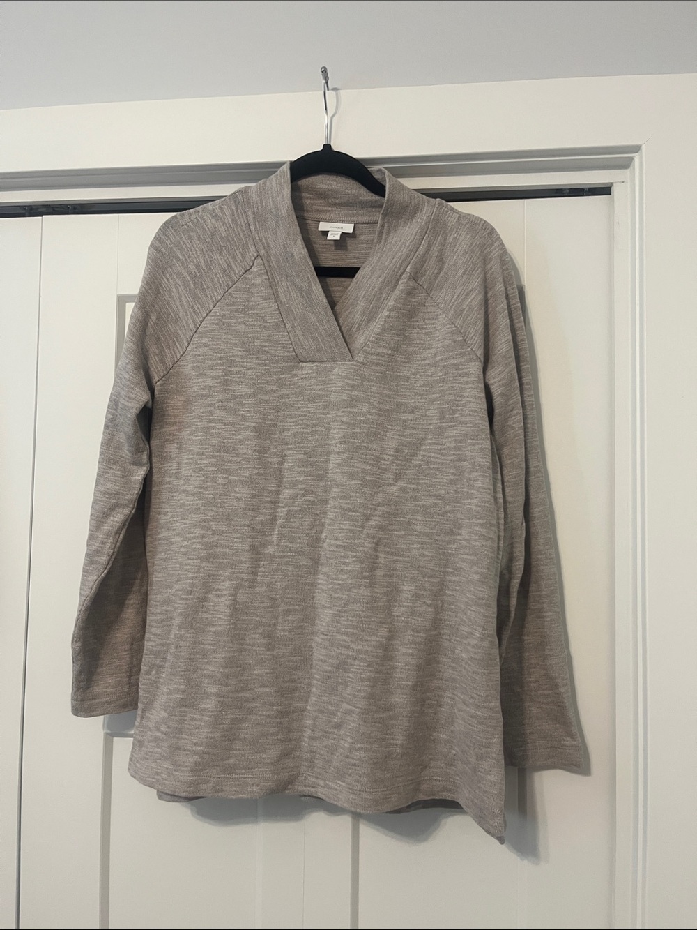 Pure Jill J Jill Medium Women's V-Neck Long Sleeve Sweater Gray Cream Taupe EUC
